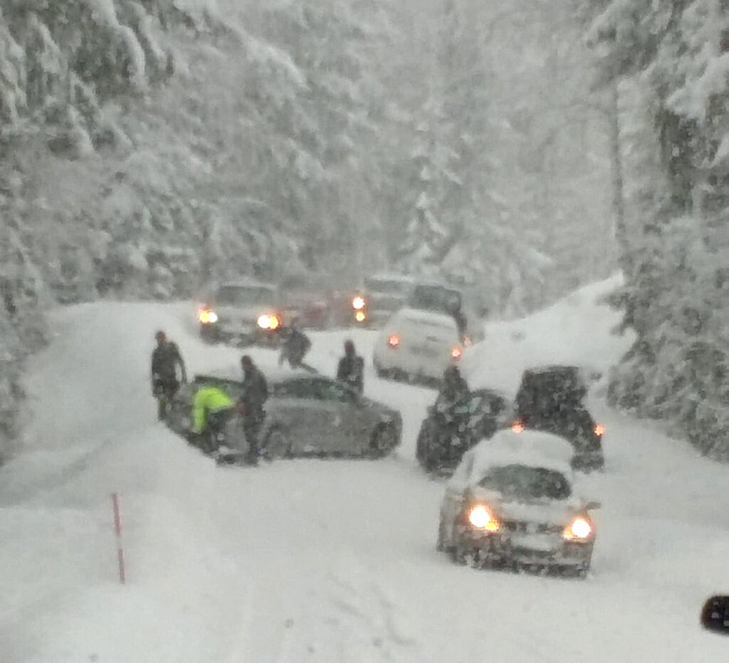 Snøkaos på Gamle Kongsbergvei